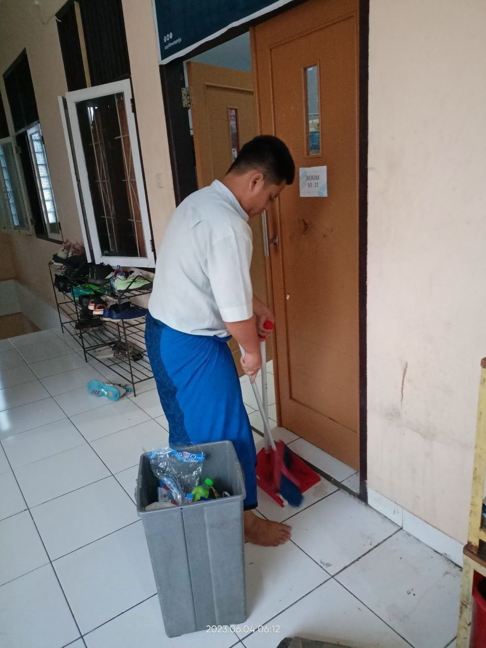 NYAPU ! BUANG SAMPAH ! Mudah kah? Ada Pelajarannya gitu?
