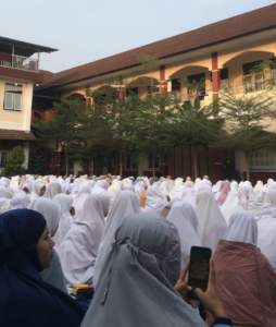 Kegiatan sholat berjamaah di Assyifa Wanareja