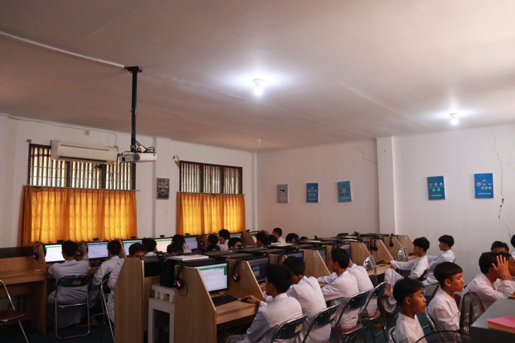  Pelaksanaan Penilaian Tengah Semester 