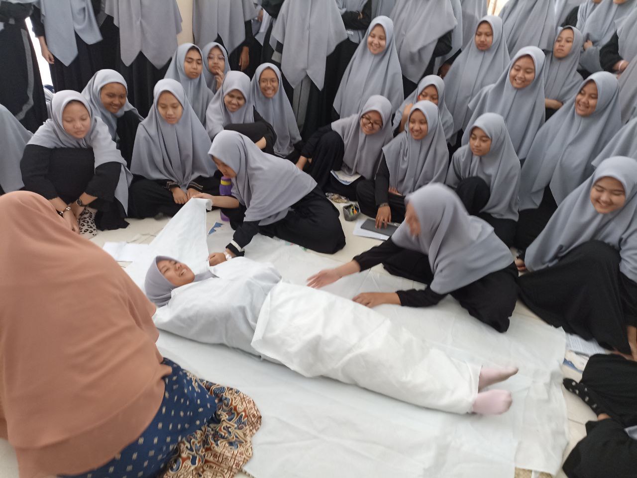 Dauroh praktik mengurus jenazah