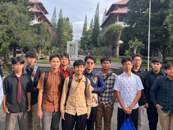 Mengintip Masa Depan di ITB: Santri SMAIT As-Syifa Boarding School Wanareja Berkunjung dalam Acara Open House ITB 2025